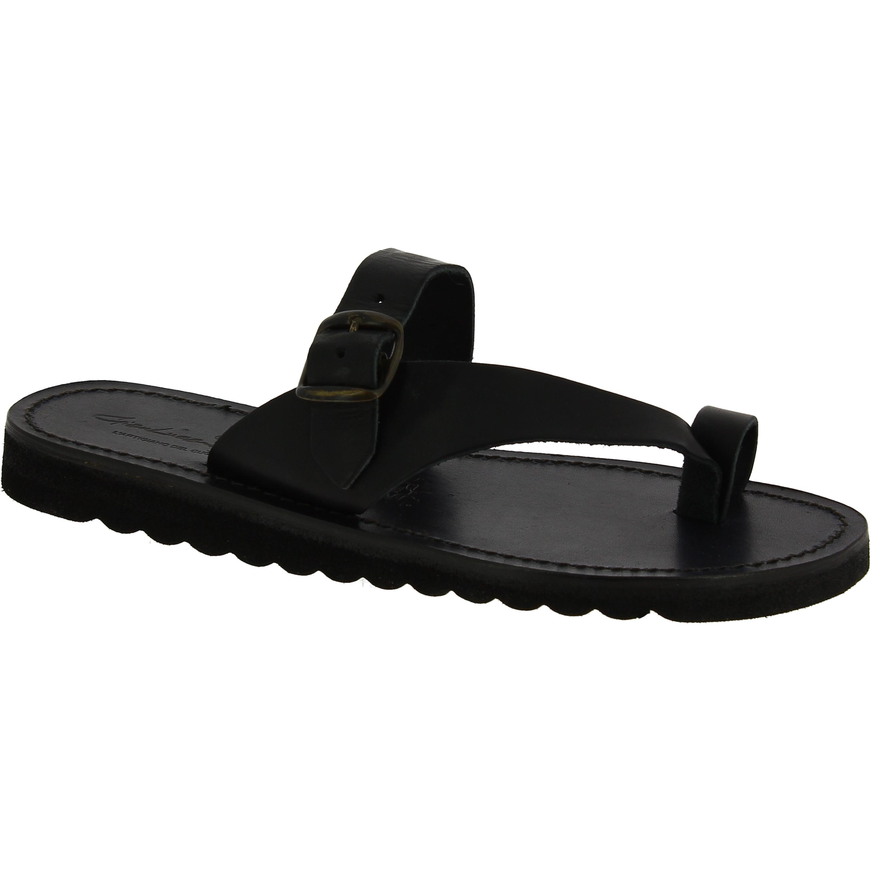 Handmade thong slippers in black leather with buckle